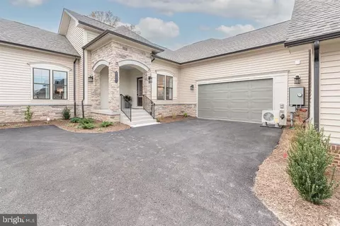 43037 Greeley Sq, Ashburn, VA 20148