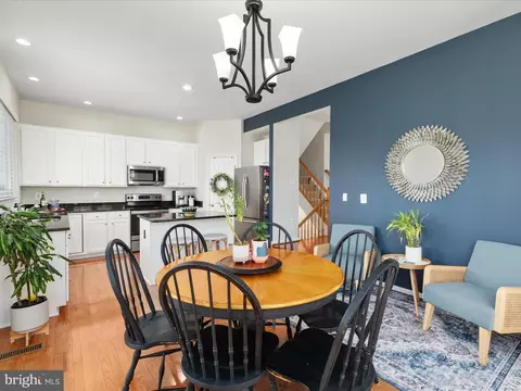 Dining - 20270 Glenrobin Ter, Ashburn, VA 20147 photo 2 of 3
