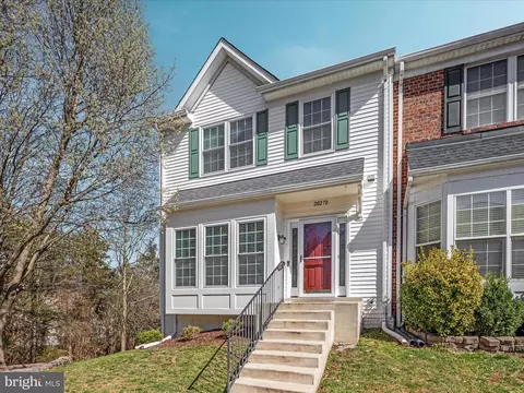 Exterior - 20270 Glenrobin Ter, Ashburn, VA 20147 photo 2 of 7