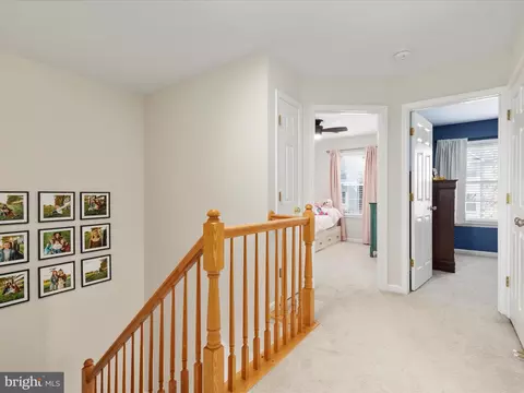 Entry Way - 20270 Glenrobin Ter, Ashburn, VA 20147 photo 3 of 3