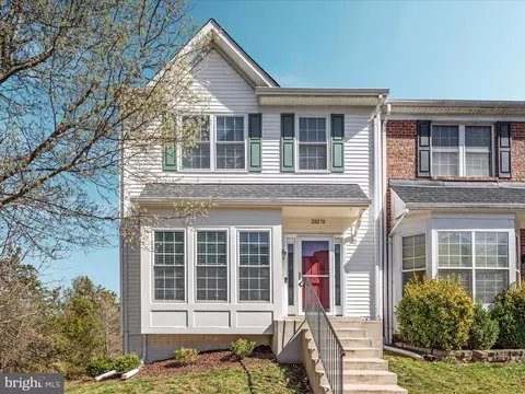 Exterior - 20270 Glenrobin Ter, Ashburn, VA 20147 photo 6 of 7