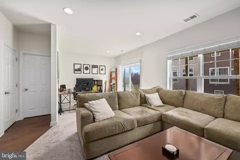 22281 Pinecroft Ter, Ashburn, VA 20148 photo 28