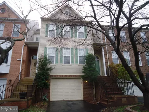21163 Millwood Sq, Sterling, VA 20165