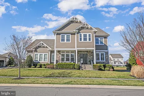 41634 White Yarrow Ct, Ashburn, VA 20148
