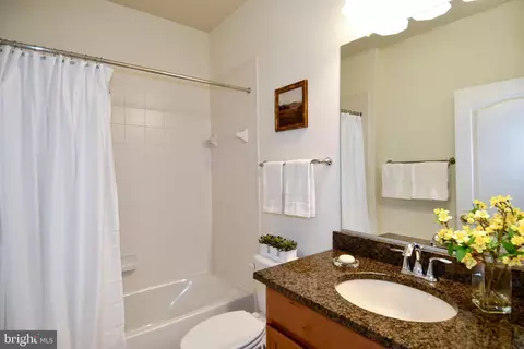 20559 Crescent Pointe Pl, Ashburn, VA 20147 photo 25