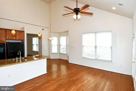 20559 Crescent Pointe Pl, Ashburn, VA 20147 photo 14