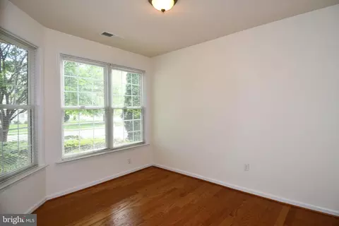 20559 Crescent Pointe Pl, Ashburn, VA 20147 photo 5