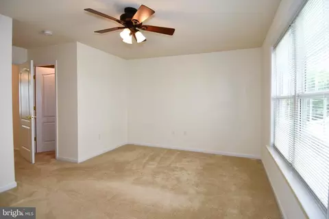 20559 Crescent Pointe Pl, Ashburn, VA 20147 photo 31