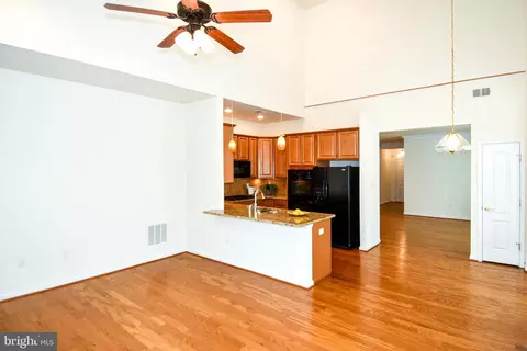 20559 Crescent Pointe Pl, Ashburn, VA 20147 photo 13