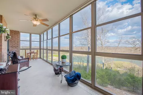 19360 Magnolia Grove Sq #103, Leesburg, VA 20176