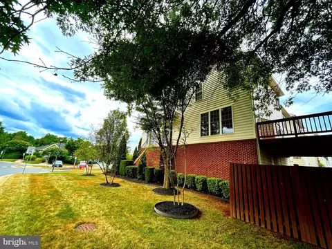 Exterior - 43706 Hamilton Chapel Ter, Ashburn, VA 20148 photo 2 of 10