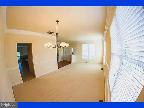 Living - 43706 Hamilton Chapel Ter, Ashburn, VA 20148 photo 2 of 6