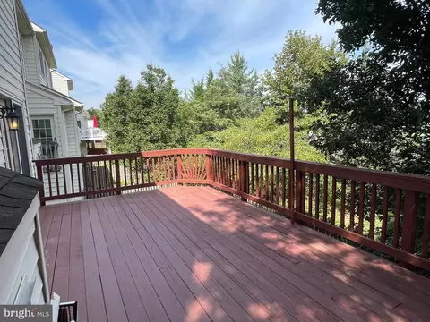 Exterior - 43706 Hamilton Chapel Ter, Ashburn, VA 20148 photo 5 of 10