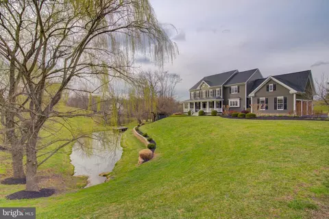 37220 Spruce Knoll Ct, Purcellville, VA 20132