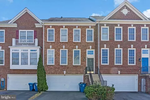 42713 Latrobe St, Chantilly, VA 20152 photo 1