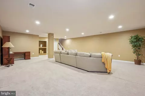 Living - 42556 Dreamweaver Dr, Brambleton, VA 20148 photo 6 of 6