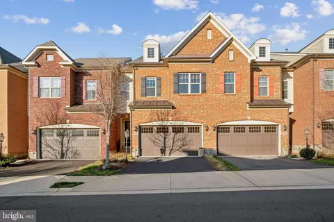 42556 Dreamweaver Dr, Brambleton, VA 20148