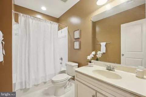 Bath - 42556 Dreamweaver Dr, Brambleton, VA 20148 photo 1 of 1