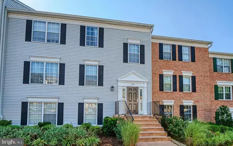 114 Fort Evans Rd SE #A, Leesburg, VA 20175