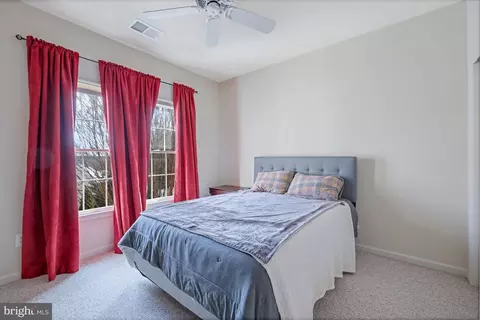Bedroom - 43853 Arborvitae Dr, Ashburn, VA 20147 photo 3 of 3