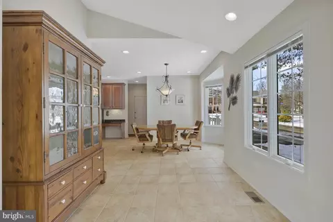 Dining - 43853 Arborvitae Dr, Ashburn, VA 20147 photo 4 of 4