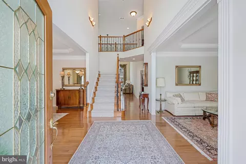 Entry Way - 43853 Arborvitae Dr, Ashburn, VA 20147 photo 2 of 6