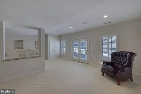 Living - 43853 Arborvitae Dr, Ashburn, VA 20147 photo 4 of 4