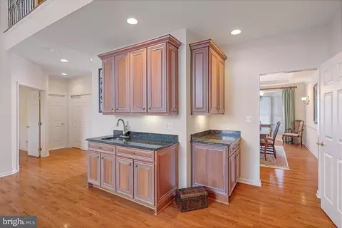 Entry Way - 43853 Arborvitae Dr, Ashburn, VA 20147 photo 5 of 6