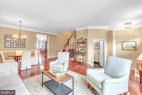 42907 Olander Sq, Chantilly, VA 20152 photo 9