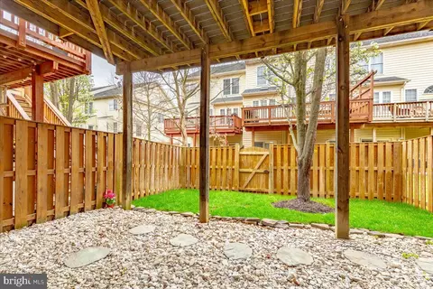 42907 Olander Sq, Chantilly, VA 20152 photo 34