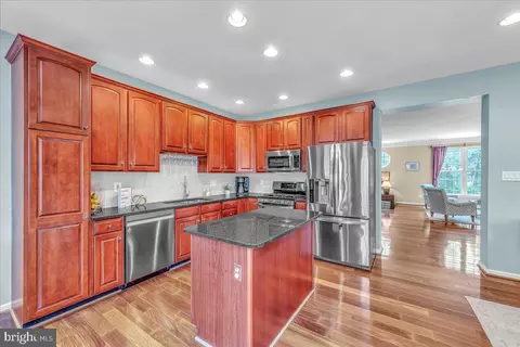 42907 Olander Sq, Chantilly, VA 20152 photo 11