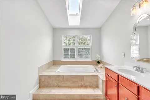 42907 Olander Sq, Chantilly, VA 20152 photo 25