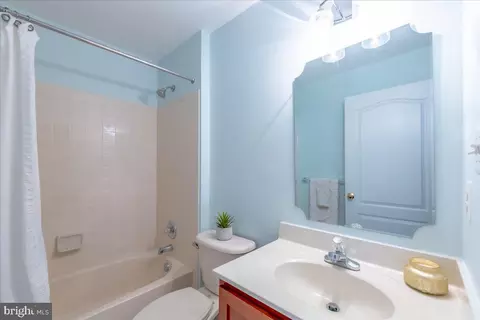 42907 Olander Sq, Chantilly, VA 20152 photo 29