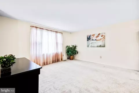 1306 E Beech Rd, Sterling, VA 20164 photo 6