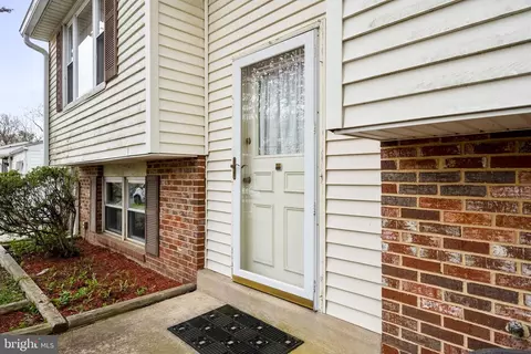 1306 E Beech Rd, Sterling, VA 20164 photo 4