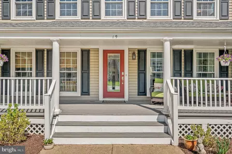 19 Westmoreland Dr, Sterling, VA 20165 photo 4