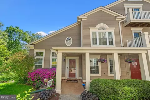 43426 Edgecliff Ter, Ashburn, VA 20147
