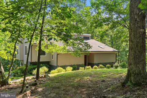 39368 Longhill Ln, Aldie, VA 20105