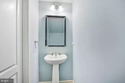 43037 Clarks Mill Ter, Ashburn, VA 20148 photo 25