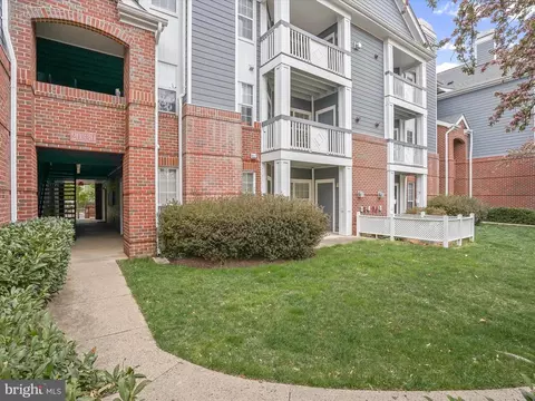 20330 Beechwood Ter #202, Ashburn, VA 20147