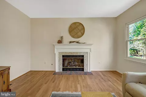 20925 Rubles Mill Ct, Ashburn, VA 20147 photo 29