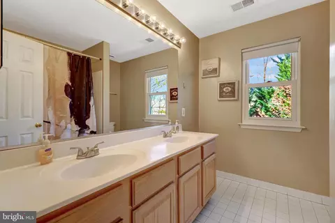 20925 Rubles Mill Ct, Ashburn, VA 20147 photo 45