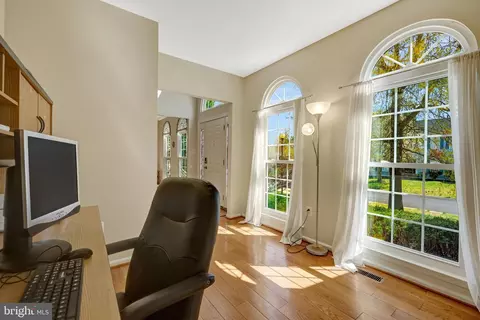 20925 Rubles Mill Ct, Ashburn, VA 20147 photo 10