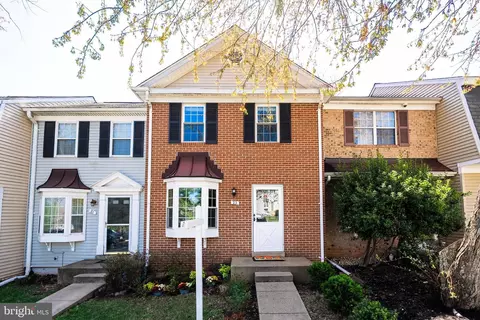 23 Alden Ct, Sterling, VA 20165
