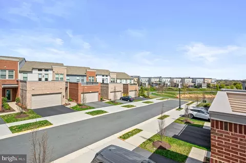View/Area - 42791 Macbeth Ter, Ashburn, VA 20148 photo 2 of 4
