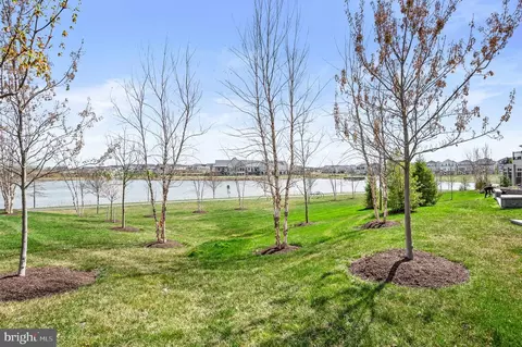 Exterior - 42791 Macbeth Ter, Ashburn, VA 20148 photo 8 of 12