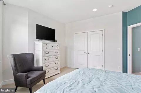Bedroom - 42791 Macbeth Ter, Ashburn, VA 20148 photo 6 of 8