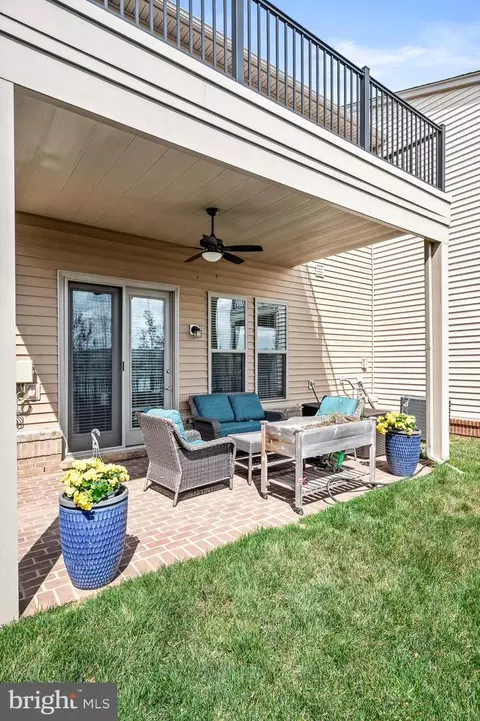 Exterior - 42791 Macbeth Ter, Ashburn, VA 20148 photo 7 of 12