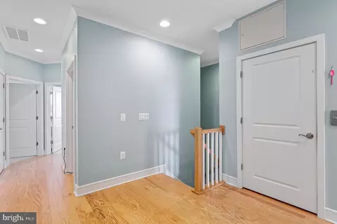Entry Way - 42791 Macbeth Ter, Ashburn, VA 20148 photo 7 of 9
