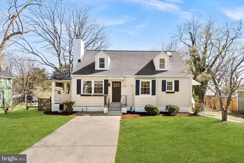 10 High St, Round Hill, VA 20141